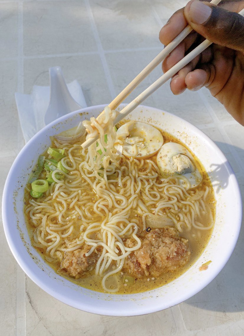 XeneDesnop's tweet photo. Otaku meet 🥢🍥🍜🔥👌🏾 https://t.co/oUhUD31XqY