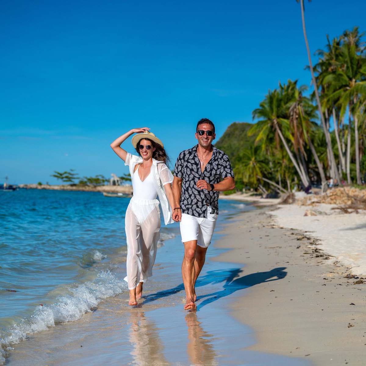 DimasFrolovPhot's tweet image. A boost of positivity and romance 🌺
Want photos like these? Book your photoshoot now!

#lovestoryphoto #couplephotographer #dimasfrolov