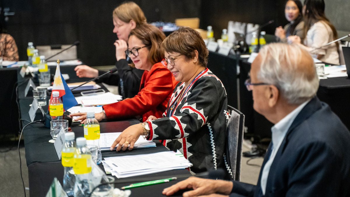 IOMAsiaPacific's tweet photo. The Colombo Process Thematic Area Working Groups convened this week in 🇹🇭, under current Chair 🇮🇳. Member States shared updates on progress toward TAWG objectives &amp; discussed strategies that will shape the #ColomboProcess ahead of 2025 Senior Officials Meeting.

@IndiainThailand https://t.co/b0Mcbha0QJ