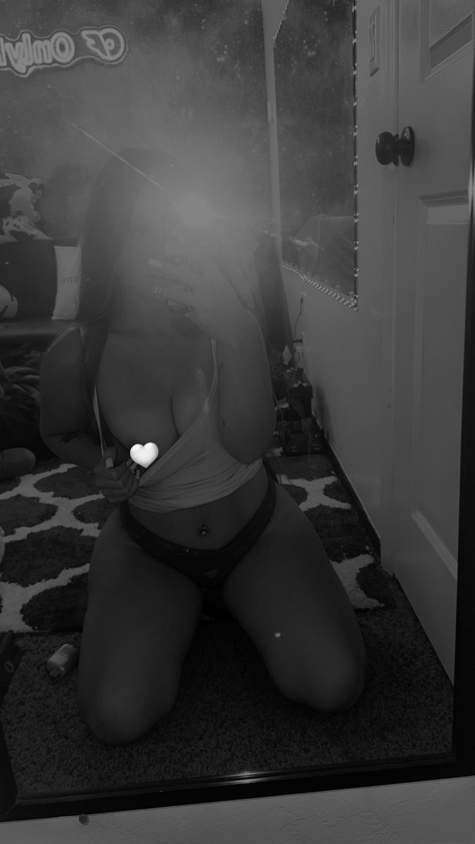 candyrose1813's tweet photo. Repost for a surprise in your DM 🤫

#onlyfans https://t.co/bDBeKXij3K