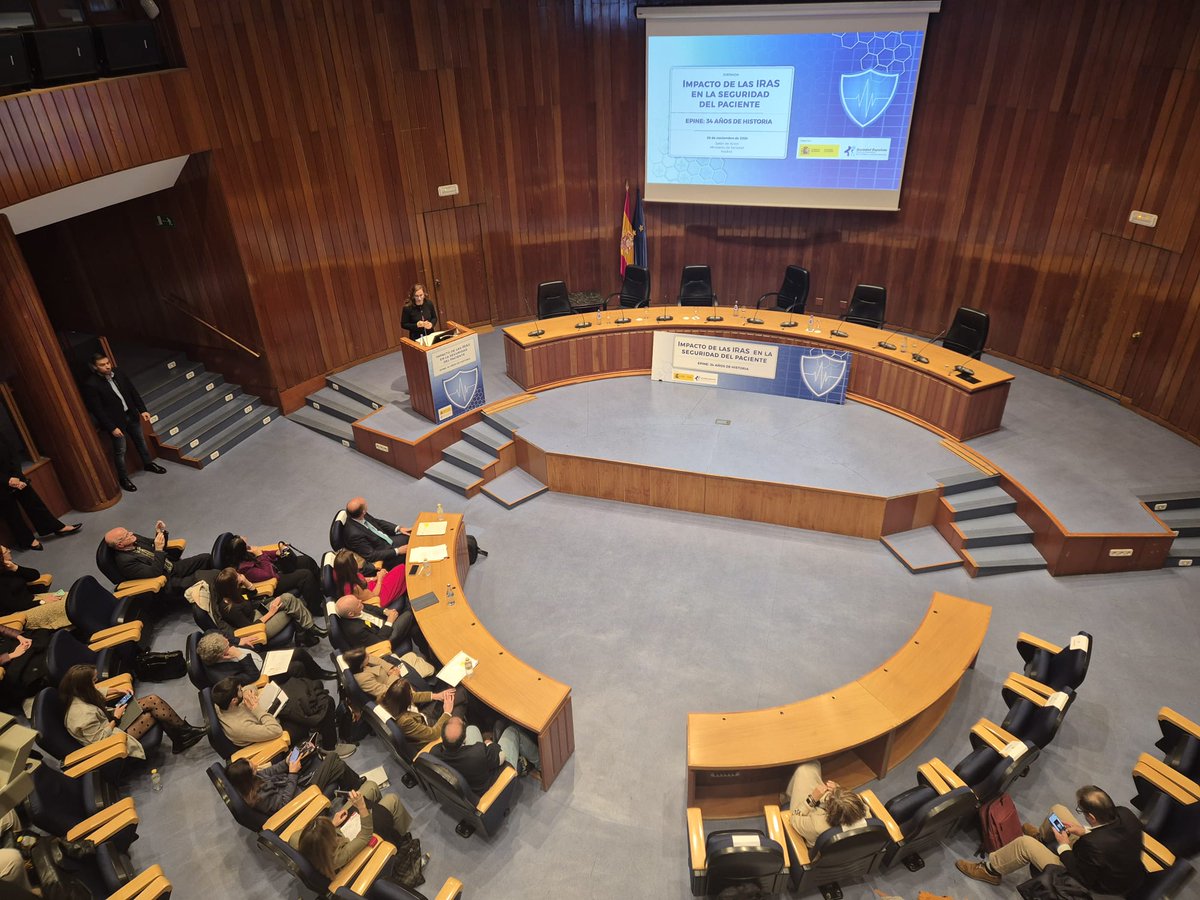 La ministra de Sanidad, Mónica García, clausuró nuestra jornada destacando la importancia de la Red Estatal de Vigilancia en Salud Pública para combatir las IAAS.

➡️Hasta el 50% de las IAAS son prevenibles con vigilancia y prevención.

🔗n9.cl/0n7cbi

#PrevenciónIAAS