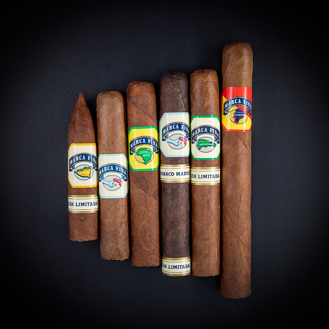 🔥 Entdecken Sie die fantastischen Sechs von Marca Fina 🔥 Euch erwartet unvergleichlichen Genuss mit Tabaken aus den besten Anbaugebieten: Panama, Nicaragua, Honduras, Dominikanische Republik, Ecuador &amp; Brasilien 👉 t1p.de/m3hrf #MarcaFina #CigarLovers #PaulBugge