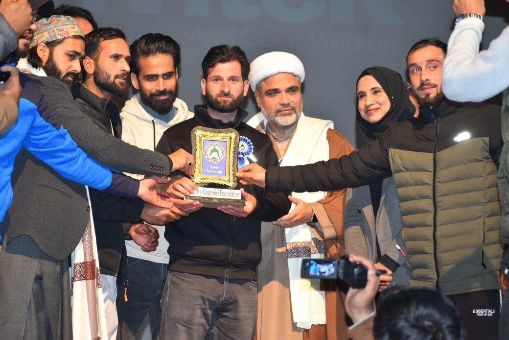 WTKFoundation's tweet photo. Thank you so much to Rehmatul Lil Aalameen Foundation for honoring us with this prestigious award. We are deeply humbled and grateful for this recognition, which motivates us to continue our mission of serving the community. https://t.co/afBH9xP47g