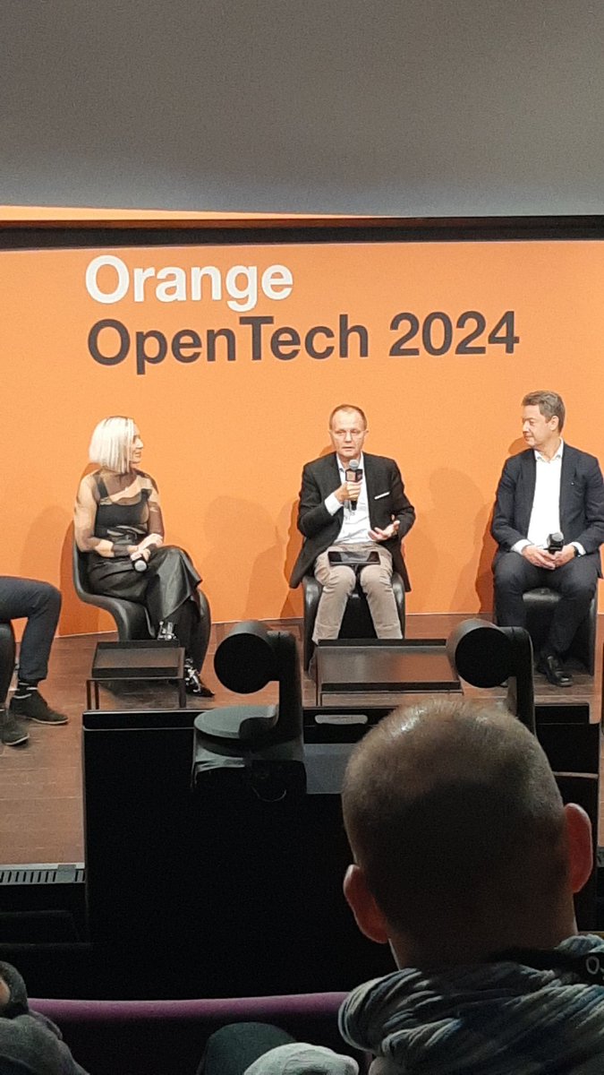 LarrocheC's tweet photo. Orange Open Tech 2024 : From Telco to Techno transformation networks through APIs #API #Innovation @orange @Orange_Future @Orange #opentech https://t.co/CsCM8vxhbc
