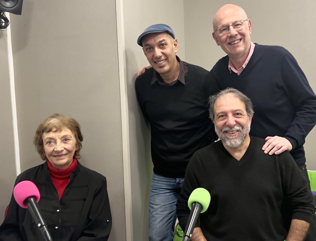 Incroyable Joséphine  ! 
Jean-Pierre Hadida auteur de «Joséphine Baker le Musical», à Bobino, Michèle Barbier, sa dernière secrétaire et HK poète en cavale, au Théâtre libre, l'évoquent dans « On connaît la chanson » samedi 30 11 à 23 heures sur Fréquence protestante (100,7 mhz).