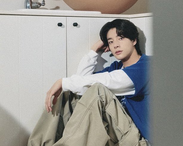 jakewonfeed's tweet image. #jungwon and #jake in enhypen’s 2024 season’s greetings 💙