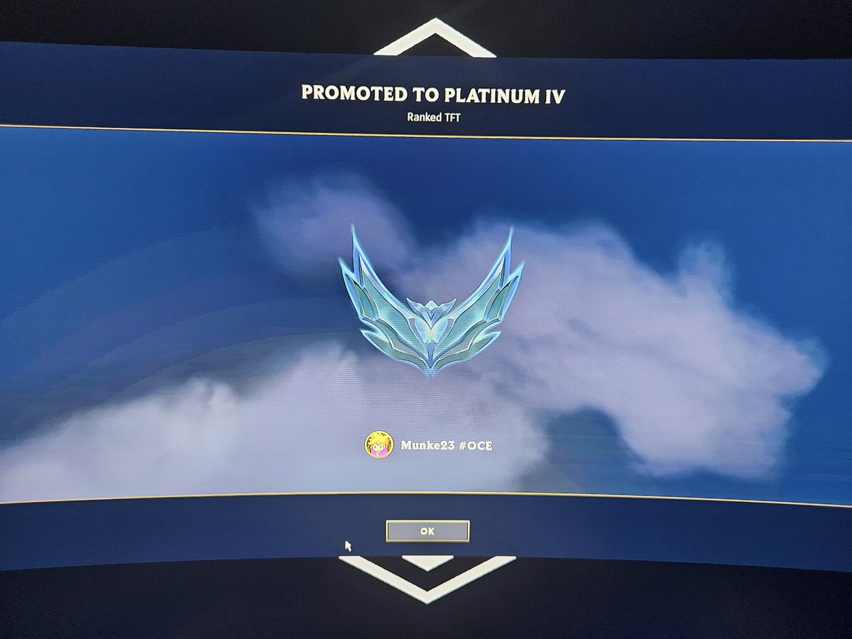 munke23's tweet photo. Another one SET 13 is so fun!! I day that all the time bhaha But that's coz the game is getting better and better 😍. Let's see if we can reach Masters this season 🙏🏼😌. @TFT https://t.co/59IkFsd5SG
