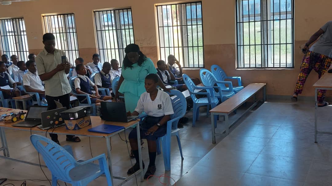 hsprojectsinfo's tweet photo. Yesterday, 27th November 2024, HSProjects Technologies hosted an inspiring STEM event at Christ Schools, Ado-Ekiti. We explored the wonders of science and technology, sparking creativity and innovation in the next generation problem solvers.
#STEMEducation
#impact https://t.co/xVw5JOuvat