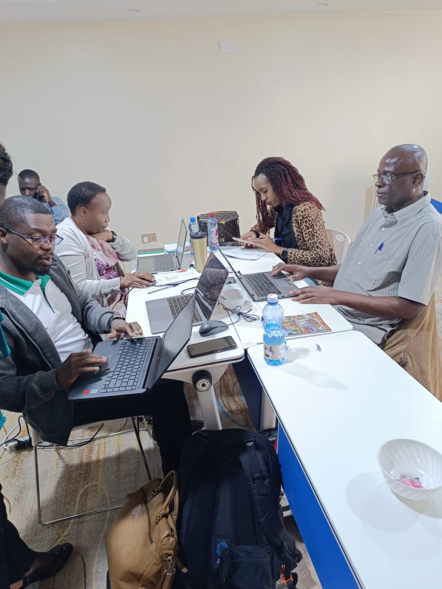 TBChampions_ke's tweet photo. Our TB Champions @erickokioma and @IreneMbacha
are currently at the TB Guidelines Review Workshop. We want to thank @Amref_Kenya for the support. #YesWeCanEndTB https://t.co/CjfQqq1sm8
