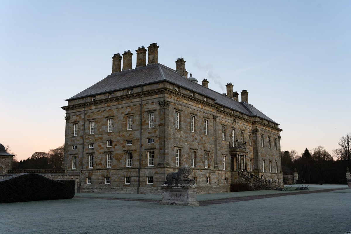 Kinross_House's tweet photo. Frosty mornings, crisp air and timeless beauty ❄️ https://t.co/bGcXC3DT45