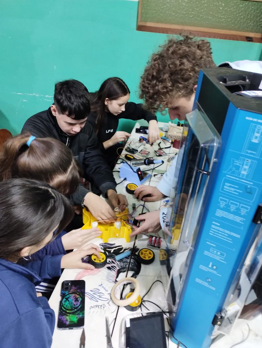 MANDATO MISIONERO 
Hagamos  Que  La Educación Crezca 
 
EL FUTURO SE CONSTRUYE EN LAS AULAS 
#SPEPMSiempreCerca

TRABAJO EN EQUIPO
#misionesnopara 
#destacar <a href="/passalacquaok/">Hugo Passalacqua</a> <a href="/rovira_carlos/">Carlos Rovira</a>