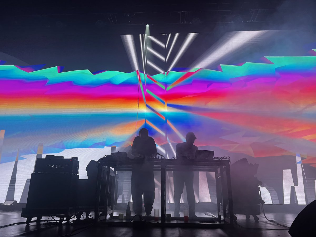 lucasdgutierrez's tweet photo. More from our B2B appearance at the 20th Anniversary of MUTEK Mexico.
AVB2BVA live — Nocturme 360 1 — @MUTEKMX
Robert Lippok & Lucas Gutierrez
Photos & vid by Victor Lara
—
#MUTEK #MUTEKMX #MUTEK2024 #Festival #Tecnologia #ArteDigital #MusicaElectronica #Vanguardia https://t.co/IbRDgR6nAK