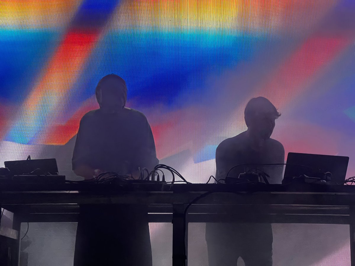 lucasdgutierrez's tweet photo. More from our B2B appearance at the 20th Anniversary of MUTEK Mexico.
AVB2BVA live — Nocturme 360 1 — @MUTEKMX
Robert Lippok & Lucas Gutierrez
Photos & vid by Victor Lara
—
#MUTEK #MUTEKMX #MUTEK2024 #Festival #Tecnologia #ArteDigital #MusicaElectronica #Vanguardia https://t.co/IbRDgR6nAK