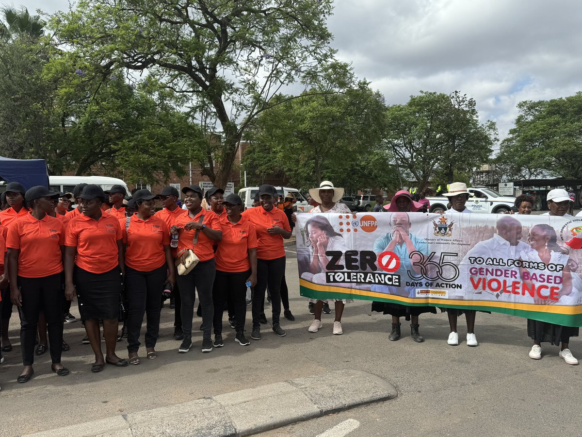 UNFPA_Zimbabwe's tweet photo. Happening now launch of the #Mpilo One Stop Centre 4 survivors of #GBV set up with support from @JapanGov
The OSC model introduced by UNFPA 2Getha with @mwacsmed
offers services such as #health #legal #police under one roof for the convenience of survivors
#16DaysActivism https://t.co/mURdS2PO8Z