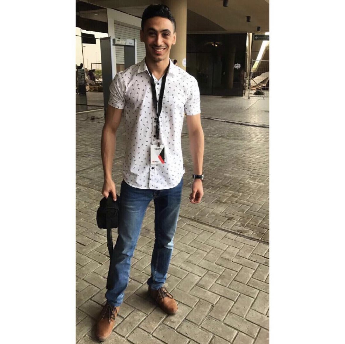 d7oomy_999's tweet photo. لكل شخص يقولي ماعندك لياقة والله كنت رياضي بس الحب دمرني https://t.co/bU90YdoBOk
