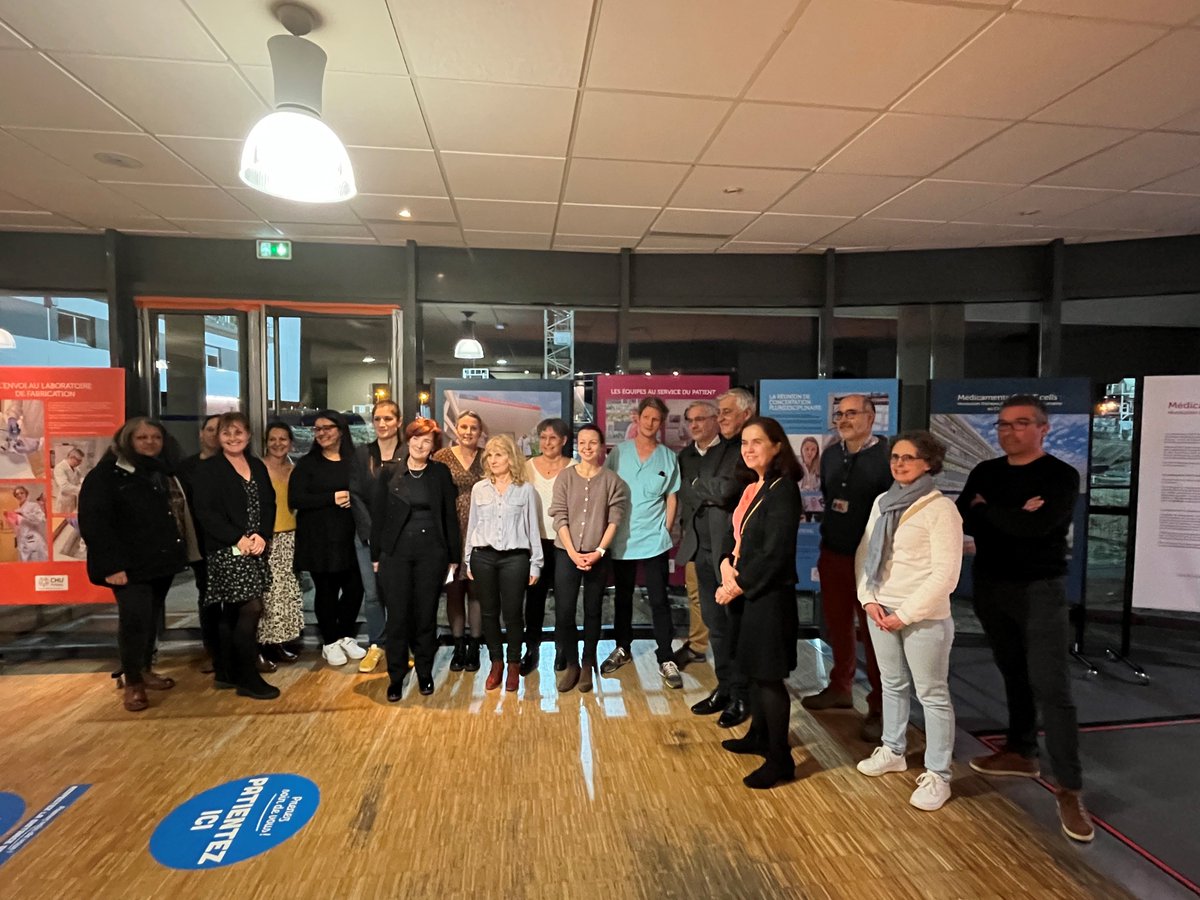 CHU de Poitiers (@chu_de_poitiers) on Twitter photo 📅 Agenda | Anne Costa a inauguré l'exposition photo, visible jusqu'au 18/12, réalisée en partenariat avec <a href="/GileadSciences/">Gilead Sciences</a> et <a href="/KitePharma/">Kite, a Gilead Company</a> sur les CAR-T Cells et l'implication de tous les professionnels de santé dans ce traitement, pour soigner les cancers hématologiques. 📅 Agenda | Anne Costa a inauguré l'exposition photo, visible jusqu'au 18/12, réalisée en partenariat avec <a href="/GileadSciences/">Gilead Sciences</a> et <a href="/KitePharma/">Kite, a Gilead Company</a> sur les CAR-T Cells et l'implication de tous les professionnels de santé dans ce traitement, pour soigner les cancers hématologiques.