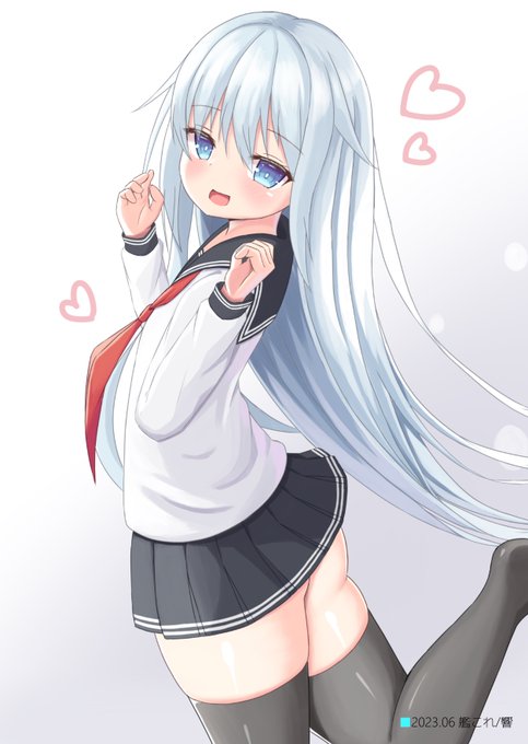 #いいニーハイの日 
絶対領域を描くために絵描いてる 