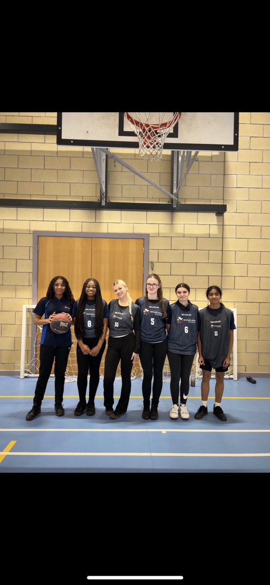 Congratulations to our KS4 Basketball Team who won the East Leicester competition 💪 
They won all of their games, putting on an excellent performance with some solid defending ⛹️‍♀️
Looking forward to the next round 🏀