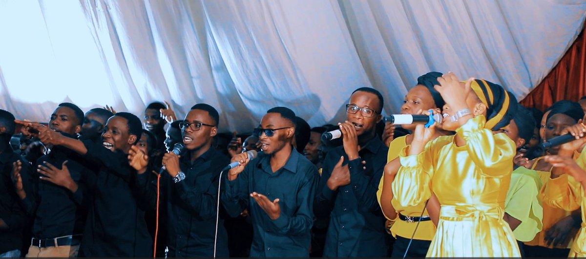 horebfamchoir's tweet photo. @horebfamchoir #Ashimwe over view in #UBUNTUliveConcert https://t.co/1Ezu9VhSWc