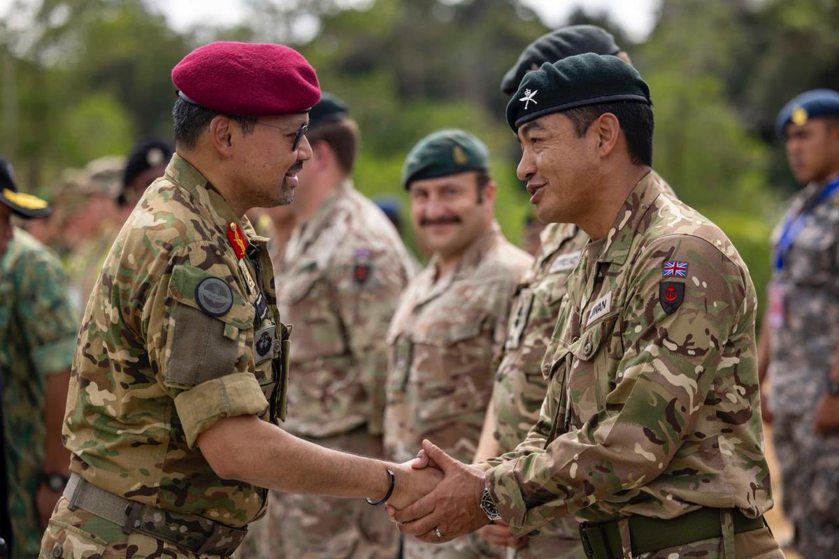 UKinBrunei's tweet photo. Our gratitude to His Royal Highness the Crown Prince of Brunei for gracing the UK-Brunei first international Jungle Warfare Skills Meet.
The #JWSM is an annual jungle patrol competition held in the jungles of Brunei, organised and hosted by the #RBAF and British Forces Brunei. https://t.co/4TL8wBICg1