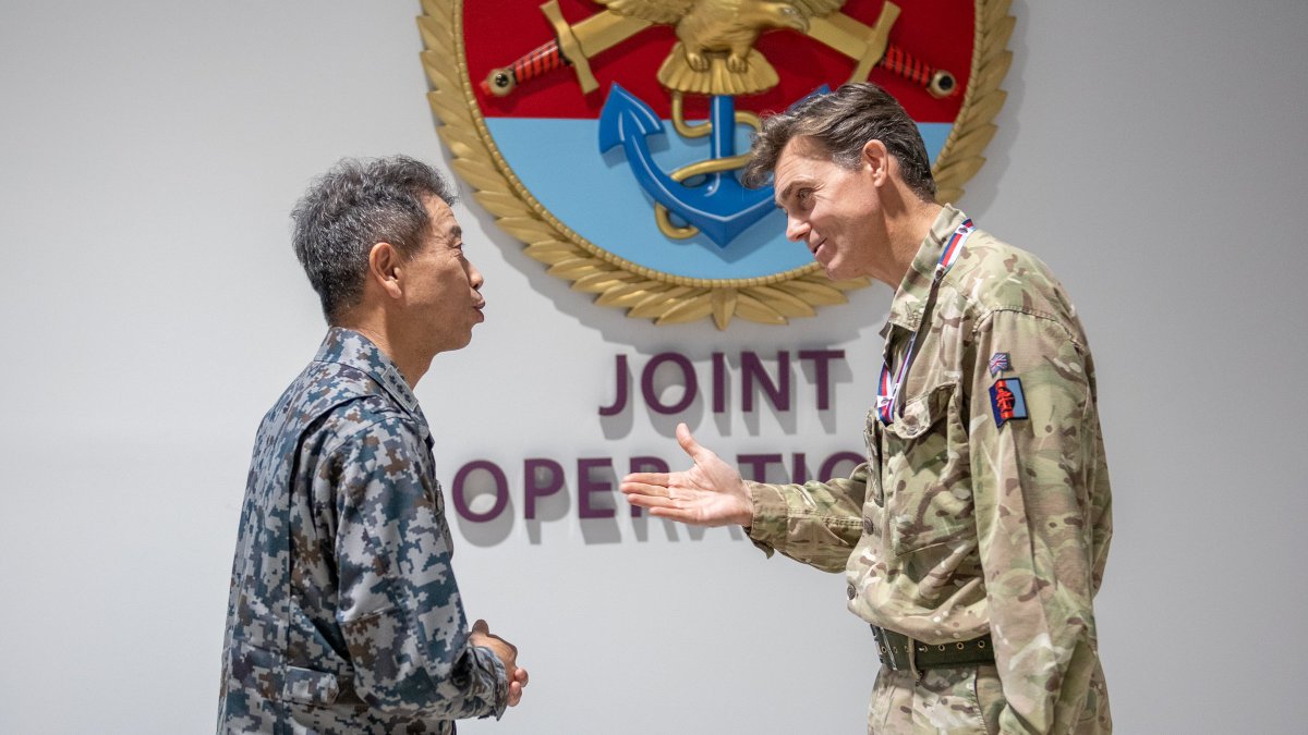 Lt Gen Nick Perry (@pjhq_cjo) on Twitter photo I had the absolute pleasure to welcome, Lt Gen Yajima Masahito, Commandant of the <a href="/JapanJointStaff/">Japan Joint Staff</a> College to the Joint HQ.
The delegation gave an insightful presentation to the <a href="/UKStratCom/">Strategic Command</a> audience on Japan's security environment and associated Defence Policy. π¬π§π―π΅ I had the absolute pleasure to welcome, Lt Gen Yajima Masahito, Commandant of the <a href="/JapanJointStaff/">Japan Joint Staff</a> College to the Joint HQ.
The delegation gave an insightful presentation to the <a href="/UKStratCom/">Strategic Command</a> audience on Japan's security environment and associated Defence Policy. π¬π§π―π΅