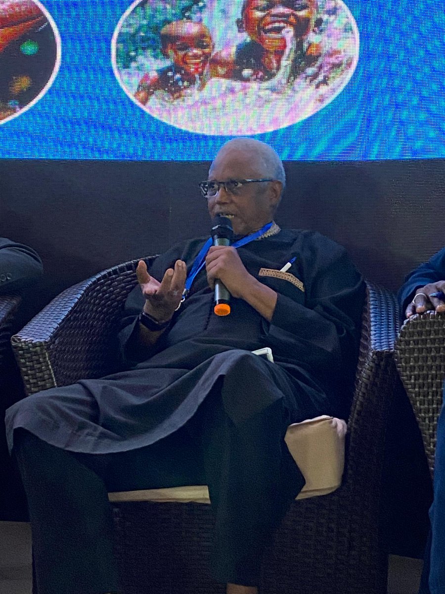 Pôle Eau Dakar tweet media