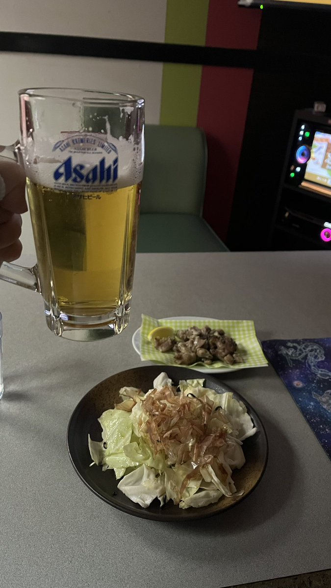 ebina336s's tweet photo. 飲んじゃったけどしばらくは本人歌唱のライブ映像みながら飲みを楽しみます🍺 https://t.co/Qj8Xc66WiD