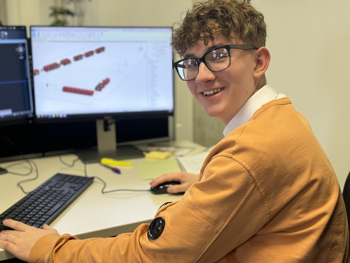 DHSB_MrScott's tweet image. We’re at @hoarelea this morning visiting our @DHSBoys Joseph and Harry who are working on a CAD project to develop a piece of land in #Devonport #DHSBCCW #DHSBWEX #DHSBCAREERS #Careers #Gatsby6