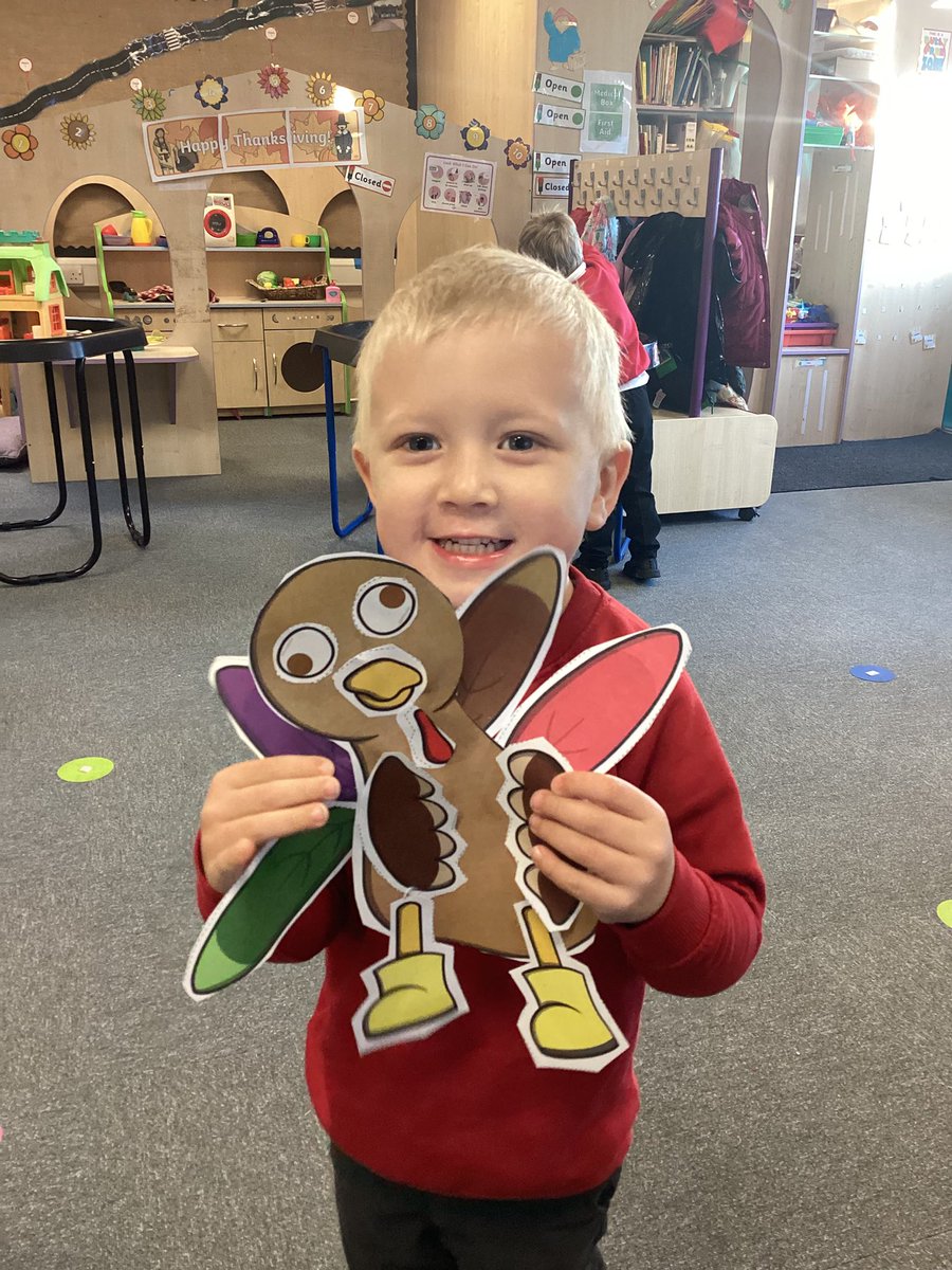 MissWalker1300's tweet photo. This morning in Nursery we are making our own thanksgiving turkeys 😊 @stjs_staveley #joeysEAD https://t.co/AjHcXMgDjI