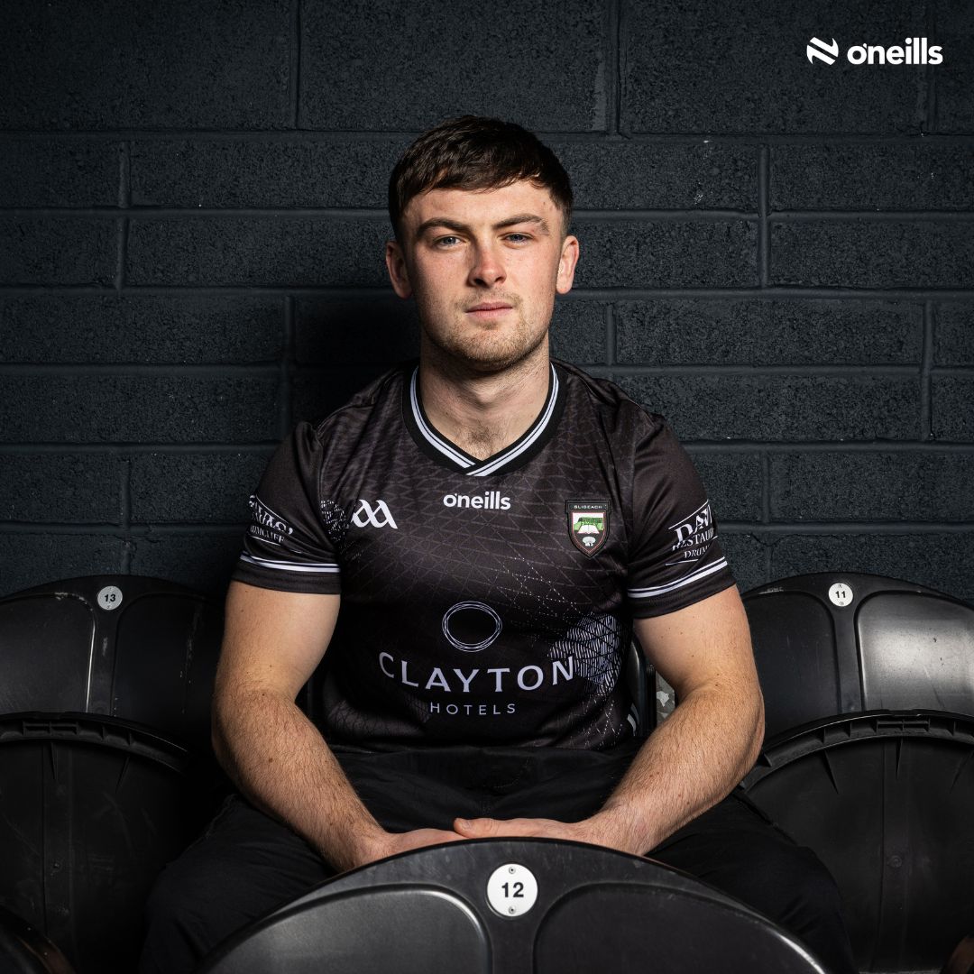 ONeills1918's tweet photo. 📢 NEW NEW NEW 📢

Check out the @sligogaa new Home jersey!

With its sleek design and iconic black and white colours, this jersey is made for true Yeats county fans who wear their pride on their sleeves 💪🔥

Available NOW at O’Neills 👉 https://t.co/CeGEotO6xd https://t.co/9EhABRZ4gy