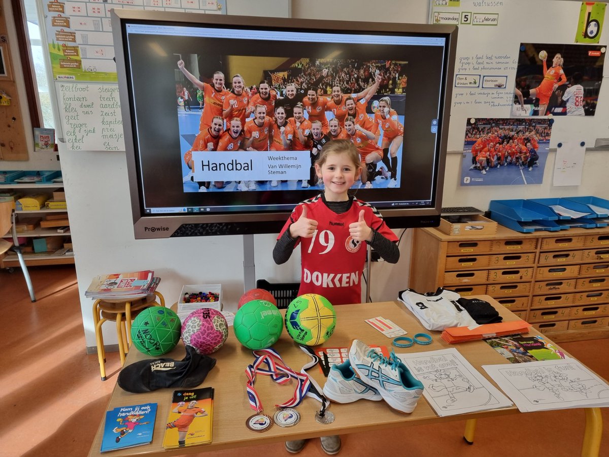 𝗪𝗶𝗹 𝗷𝗶𝗷 𝗻𝗲𝘁 𝗮𝗹𝘀 𝗪𝗶𝗹𝗹𝗲𝗺𝗶𝗷𝗻 𝗷𝗼𝘂𝘄 𝘀𝗽𝗿𝗲𝗲𝗸𝗯𝗲𝘂𝗿𝘁 𝗵𝗼𝘂𝗱𝗲𝗻 𝗼𝘃𝗲𝗿 𝗵𝗮𝗻𝗱𝗯𝗮𝗹? 🔥

Vraag jouw gratis spreekbeurtpakket aan en download de PowerPoint voor de ultieme voorbereiding! 🥳

Vraag jouw gratis pakket aan via: handbal.nl/spreekbeurtpak…