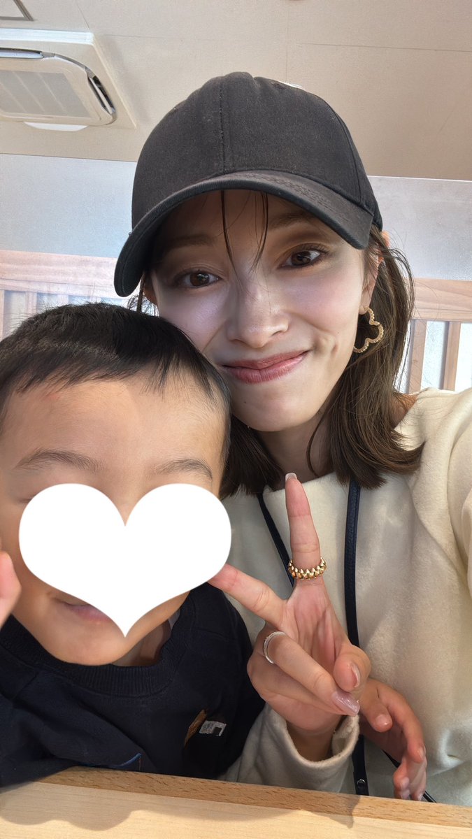 yoshirisaaa's tweet photo. 息子と公園行ってプレ行ってはま寿司🍣からのダイソー🌼 https://t.co/9pXI6XxzBo