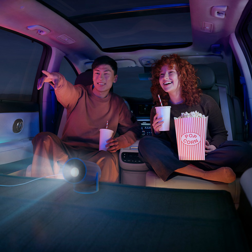 The All New Hyundai IONIQ 9 defies expectation.
Fully Electric with new levels of luxury, refinement and space. Due in our Showrooms in the first half of 2025...

Contact Hawkins Hyundai St Austell or Blackwater to register your interest - tinyurl.com/bddzk39s
#Hyundai #IONIQ9