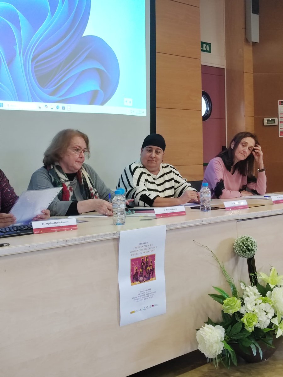 8m_toledo's tweet photo. El 25 de noviembre nos invitaron a participar en la Mesa Redonda que organizo Angélica Matias, delegada de AIETI en Castilla-La Mancha, la decana de la Facultad de Ciencias Sociales y Tecnologías de  Información de la UCLM
#25N
#25NTodasALaCalle
#25NPorTodas https://t.co/GW0PRYSgCl