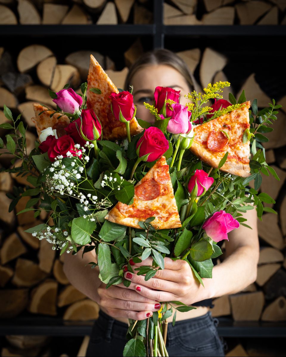 basewfp's tweet image. Happy Thanksgiving 🫶 Today we are thankful for every slice in our lives that has brought us to where we are today. THANK YOU to the people, pals and pizza that make Base what it is – Proper Order 🤜🍕🤛

#Thankful #Thankyou #BaseWFP #BasePizza #TrustTheCrust