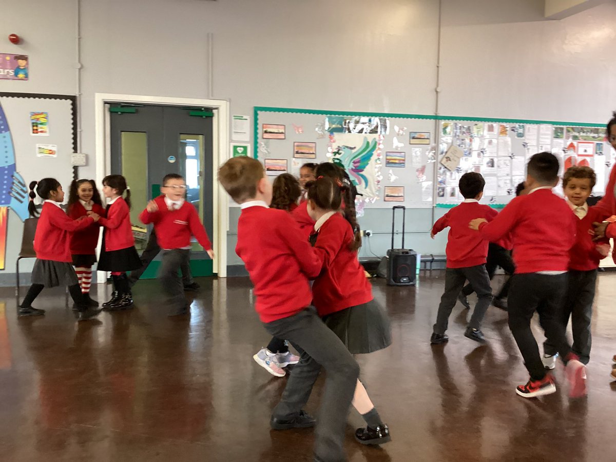 St Finbar's Year 2 Poppy Class tweet media