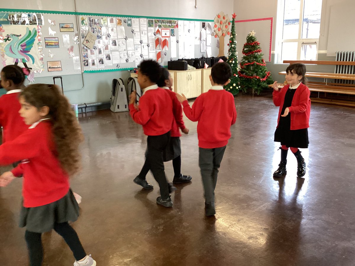 St Finbar's Year 2 Poppy Class tweet media