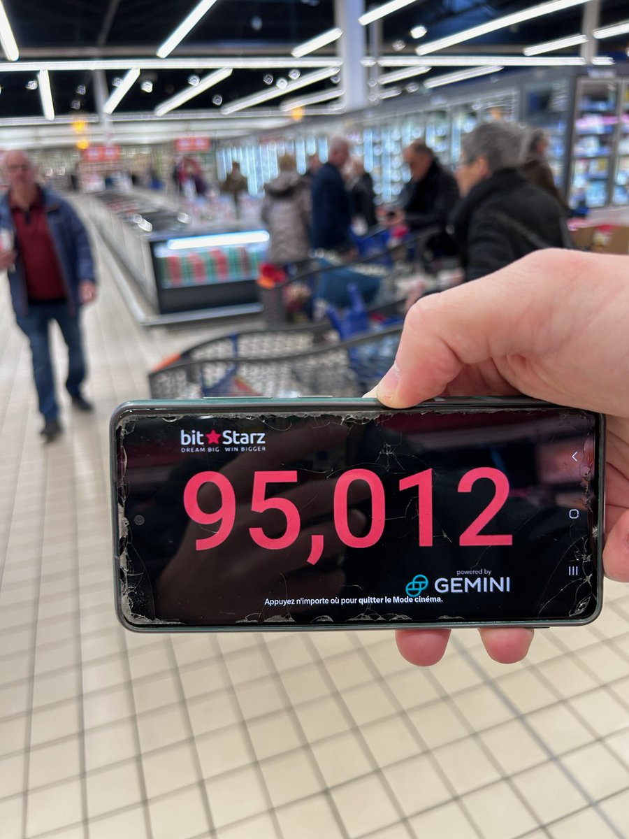 Cisla57's tweet photo. @RobinNakamoto Not sure people in my supermarket understand what is going on here. https://t.co/0N3rjK6Bsp