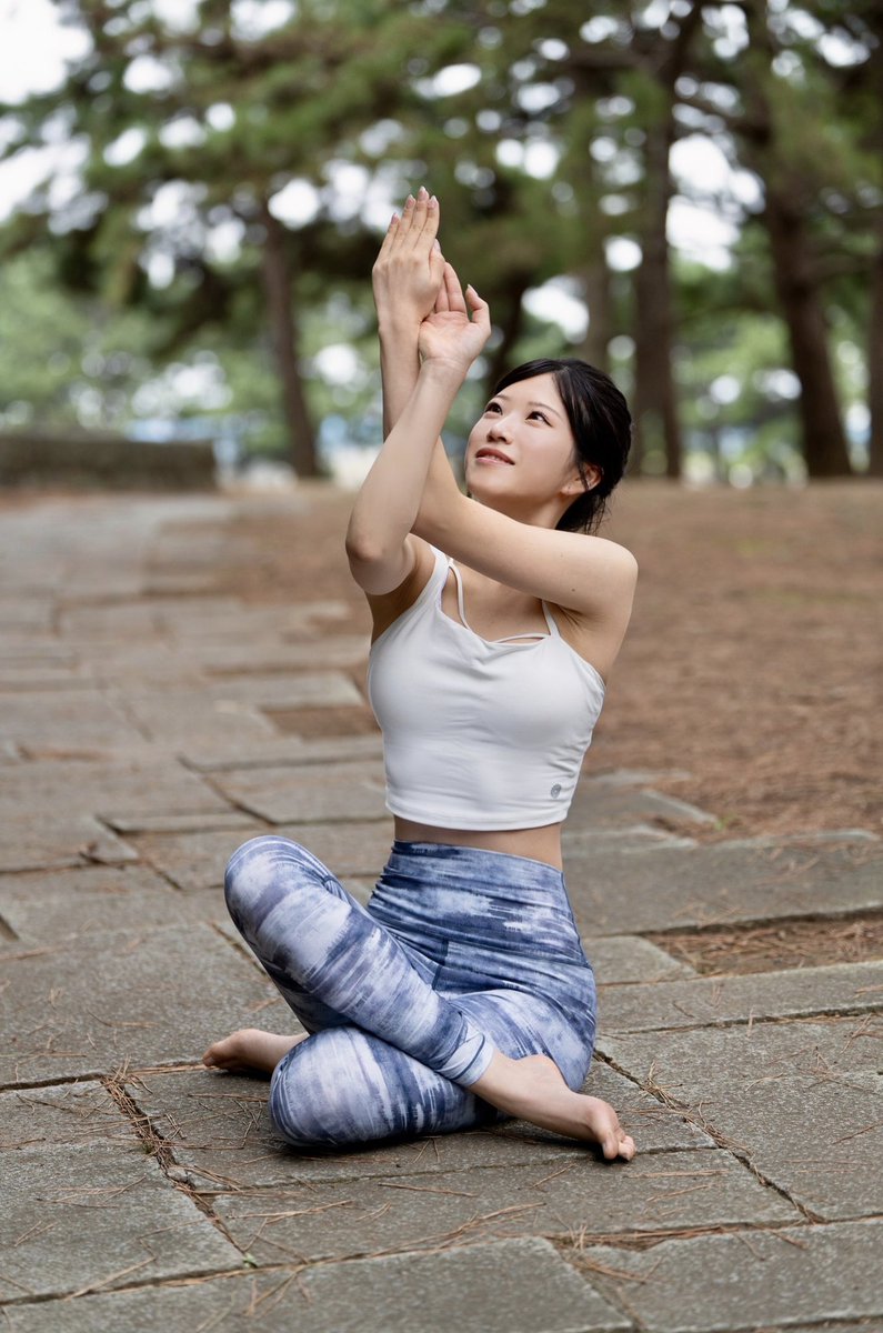 Sora_flyactor's tweet photo. お知らせ🧘♀️🤍
この度スポーツ、ヨガウェア
yomoさんアンバサダーとして
一緒に発信させて頂きます🫧
素敵なウェアを早速頂きましたので
また撮影してきます🌸
- ̗̀⚠︎ ̖́-こちらは別のウェアです- ̗̀⚠︎ ̖́-
Instagramもぜひチェックしてみてね🎶
#ヨガウェア #スポーツウェア #yogaware #sportsware #バレーボールウェア #バレーボール女子 #スポーツMC