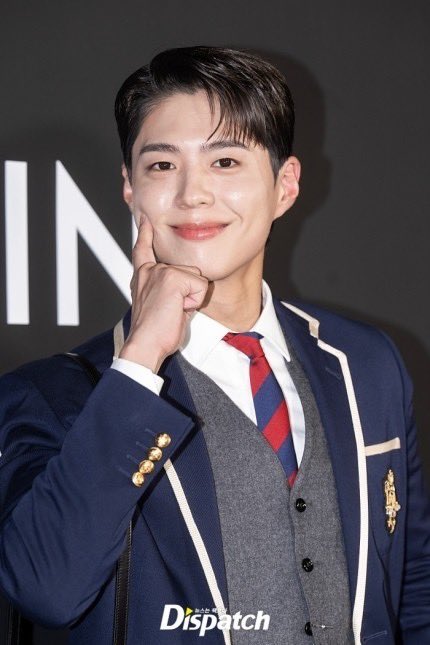 241128

#パク・ボゴム
CELINE 清潭フラグシップオープンイベントに参加 ①

#박보검​ #ParkBoGum #朴寶劍
#셀린느_박보검​ #박보검_포토콜
#CELINE #セリーヌ
​#CELINE_ParkBogum​ #ParkBogum_Photocall​ 
#WeareBGer

cr.logo