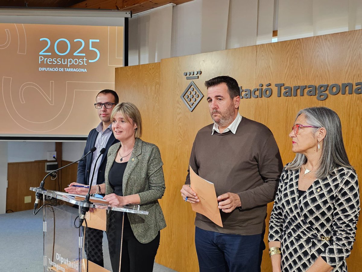 Diputació de Tarragona (@dipta_cat) on Twitter photo 📊La <a href="/Dipta_cat/">Diputació de Tarragona</a> presenta avui el pressupost per al 2025. En total, 222,4 M€ que suposen un increment d'un 11% respecte al 2024. Els comptes, que s'aprovaran dimarts al #PleDipta, són fruit d'un ampli consens entre els grups <a href="/ERC_DipTa/">ERC Diputació de Tarragona</a>, <a href="/PSC_Dipta/">PSC_DIPTA</a>, <a href="/Junts_Dipta/">Junts Dipta</a> i <a href="/pp_tarragona/">PP Tarragona</a>. 📊La <a href="/Dipta_cat/">Diputació de Tarragona</a> presenta avui el pressupost per al 2025. En total, 222,4 M€ que suposen un increment d'un 11% respecte al 2024. Els comptes, que s'aprovaran dimarts al #PleDipta, són fruit d'un ampli consens entre els grups <a href="/ERC_DipTa/">ERC Diputació de Tarragona</a>, <a href="/PSC_Dipta/">PSC_DIPTA</a>, <a href="/Junts_Dipta/">Junts Dipta</a> i <a href="/pp_tarragona/">PP Tarragona</a>.