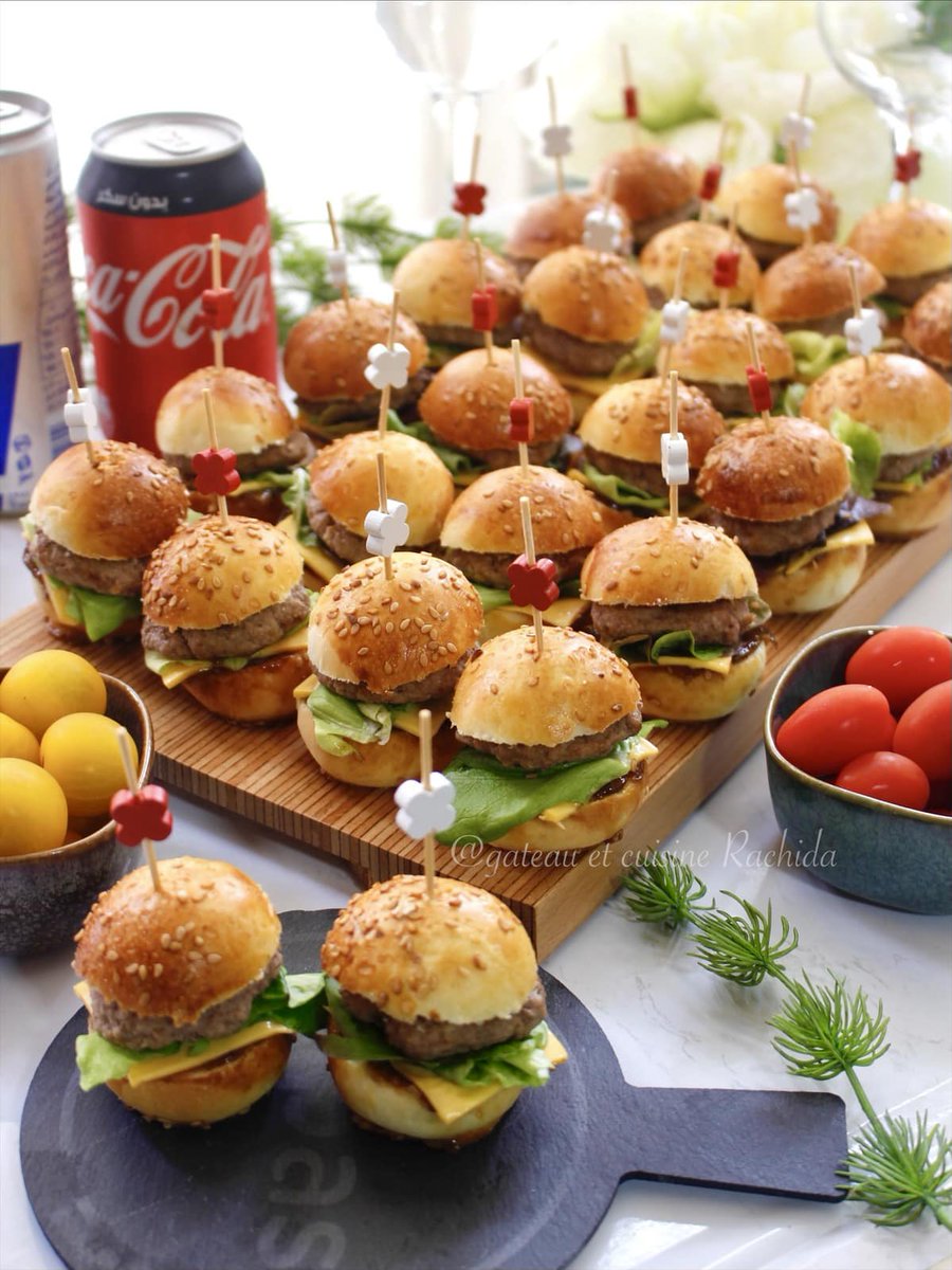 Check out this article: Recette Mini burger maison - gateauetcuisinerachida.com/recette-mini-b…