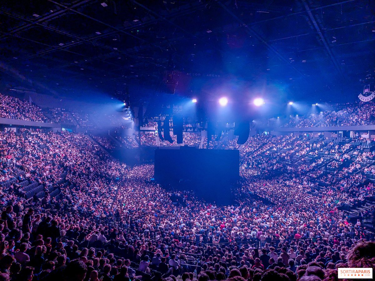 🚨 TIAKOLA vient de SOLD OUT ses 2 CONCERTS à l’ACCOR ARENA ( Bercy ) !! 

40 000 places vendues en 30 minutes 😳
