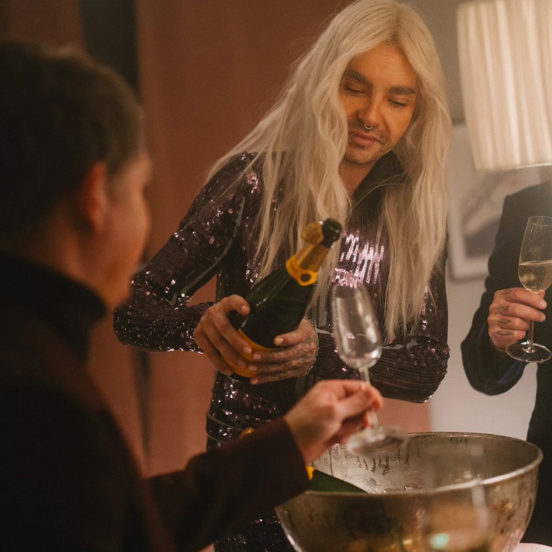 tokiohotel's tweet photo. 'It's the feeling you get when you know you belong where you are.' ✨️🫶 Have you guys watched our video for 'Your Christmas' yet? 🎄🎁✨️ https://t.co/BgBwOFq9JS