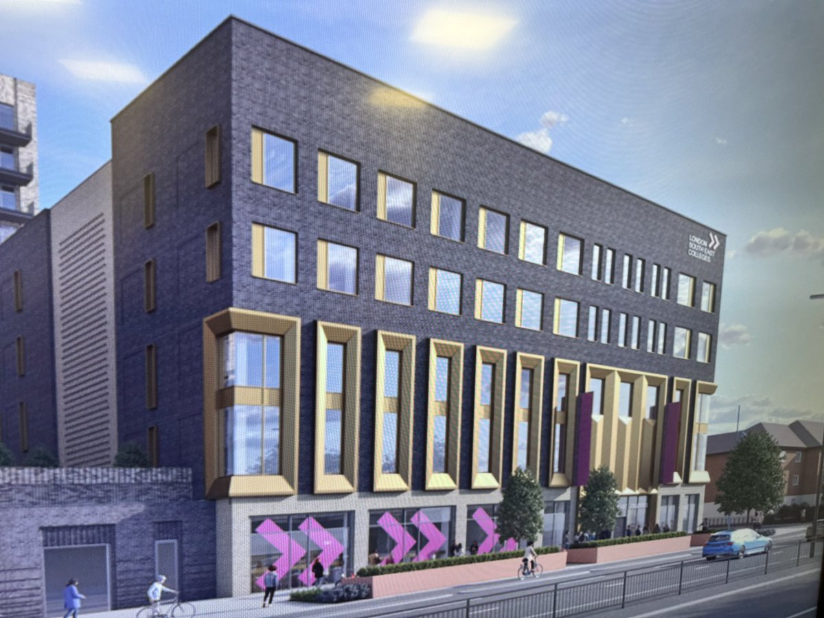 NeilCoates4's tweet image. Topping out the exciting new @LSEColleges  #Future Greenwich Campus now 48% through construction 🏗️ Roll on next year when this campus starts to delivery the needed skills to support the community it operates in @Royal_Greenwich @samparrett1 @asfasohail @LouiseWolsey