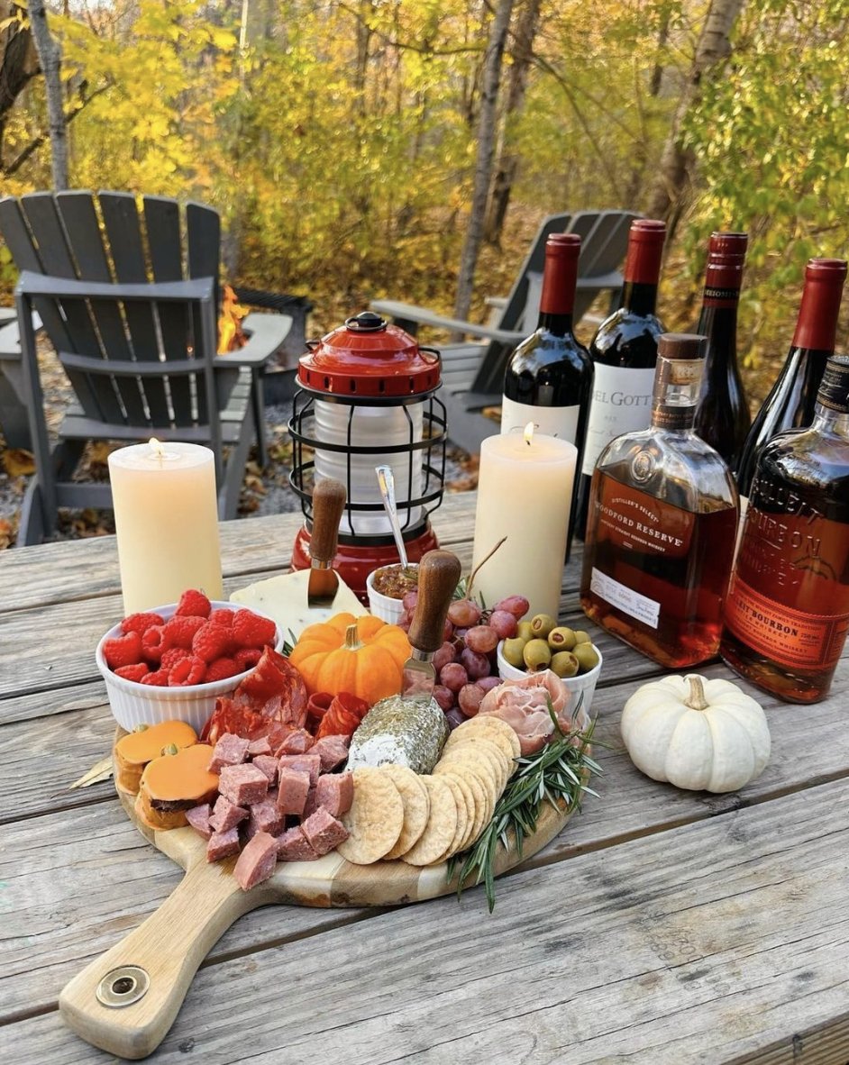 postcardcabins's tweet photo. Happy Thanksgiving to all nature lovers! 🫶 Wishing you a wonderful day full of food, fresh air and family time.
📍Postcard Cabins Kettle River, Minnesota
#postcardcabins #naturedelivered #tinycabin #morefreetime https://t.co/kFKDPkJj7f