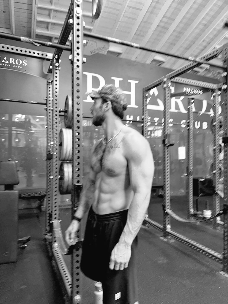 matthewDaddd's tweet photo. 💪🏻 https://t.co/bdlzHtDA2c