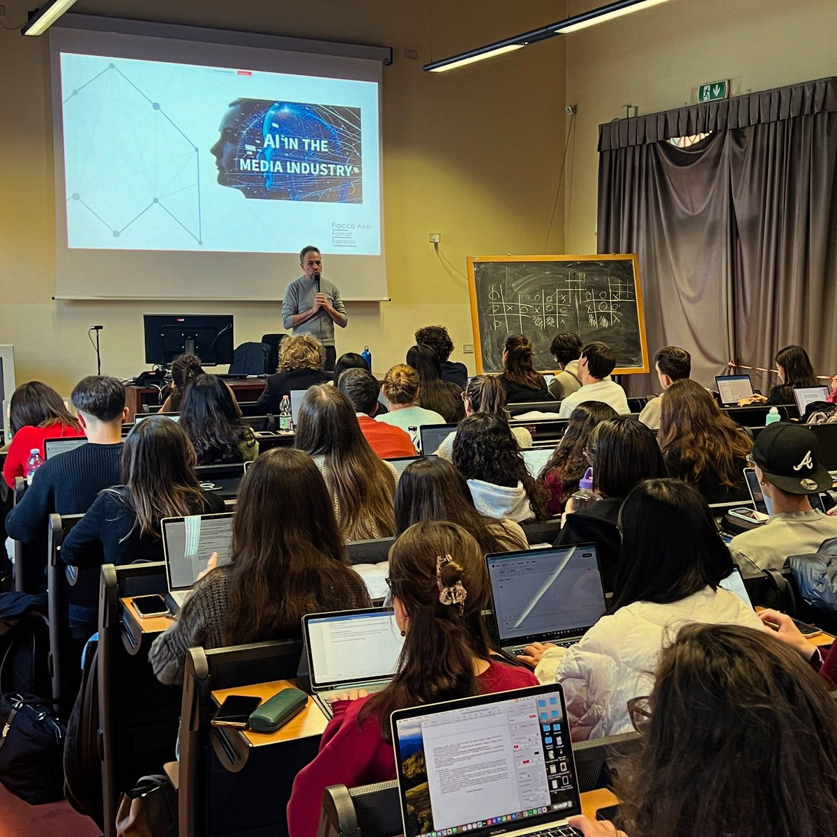 luca_barra's tweet image. Ormai è tradizione: al corso di Culture della produzione tv, Axel Fiacco ci ha raccontato le maggiori tendenze globali dei format unscripted e l’impatto dell’AI. #incom #unibo