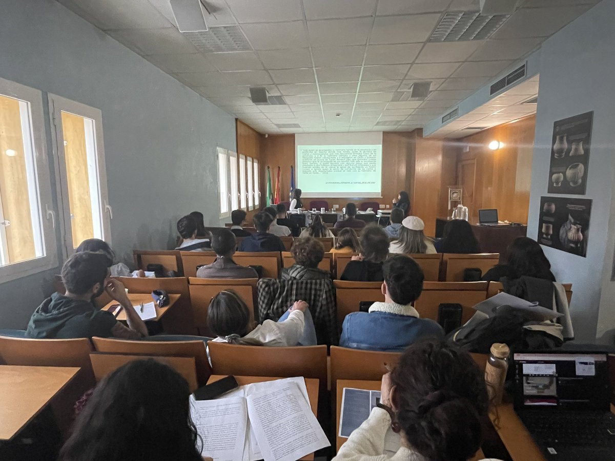 Ha inicio el V Congreso Internacional de Mundos Indígenas en <a href="/pablodeolavide/">Pablo de Olavide</a> #Sevilla 28-29/Nov.🤩  Gracias a todas las personas que nos han acompañado en esta primera jornada 👏🏽
<a href="/f_humanidades/">FacultadHumanidadesUPO</a> @EDGESPROJECT