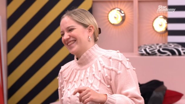 Maïa en répètes cet aprem 🐝🌞 
Votez 4 au 71 500 pour l'envoyer en tournée, elle le mérite tellement et on a besoin d'un rayon de soleil comme elle sur la tournée 🥺💖 #StarAcademyLeLive #Staracademy